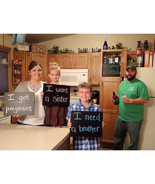 82612-creative-pregnancy-announcement-48.jpg