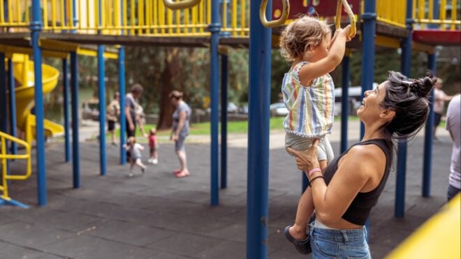 Community safety tips for moms