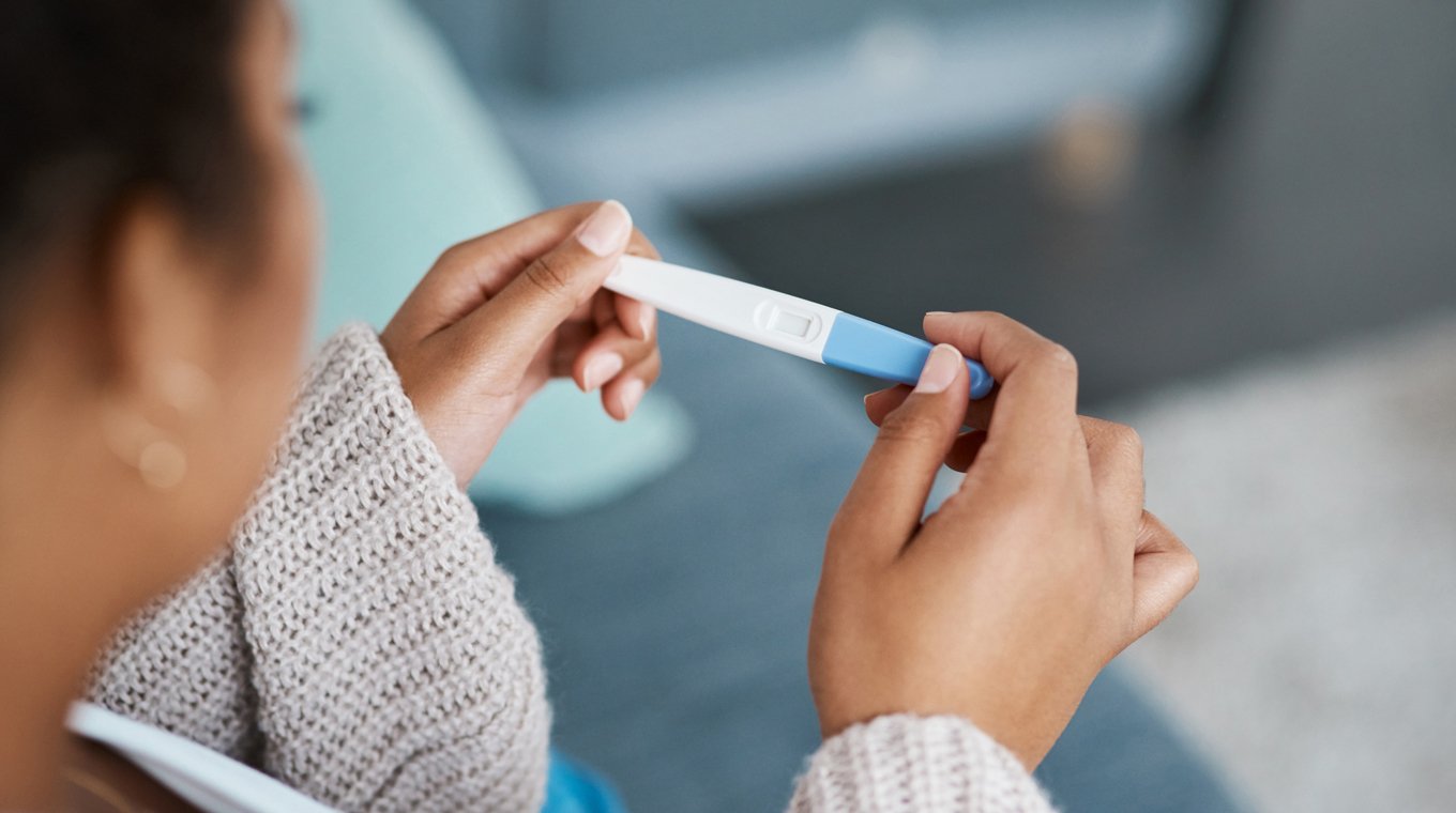 pregnancy_test_during_implantation_bleeding_1.jpg